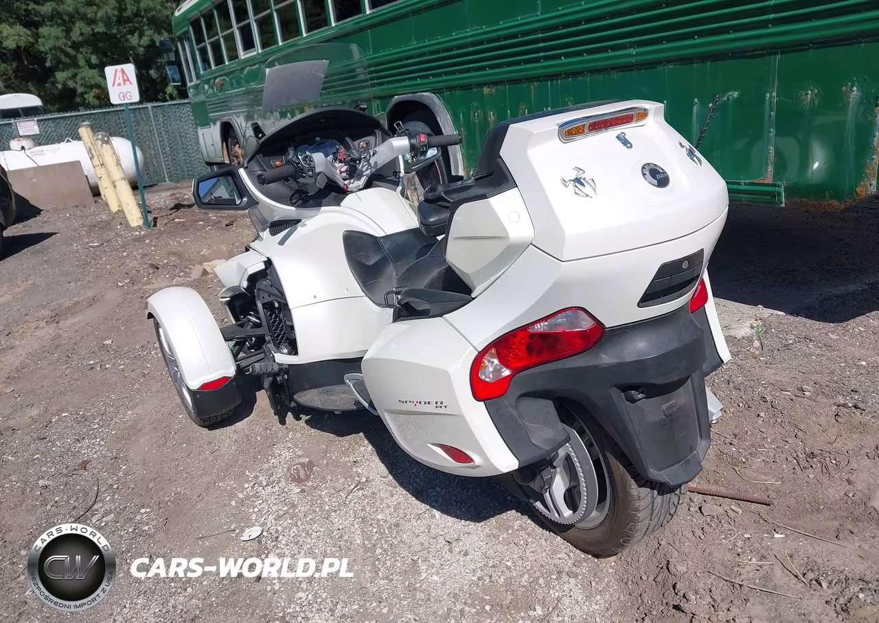 2014 Can-Am Spyder Roadster Rt-Rts-Rt Limited VIN:2BXNBDD13EV006146 - 3