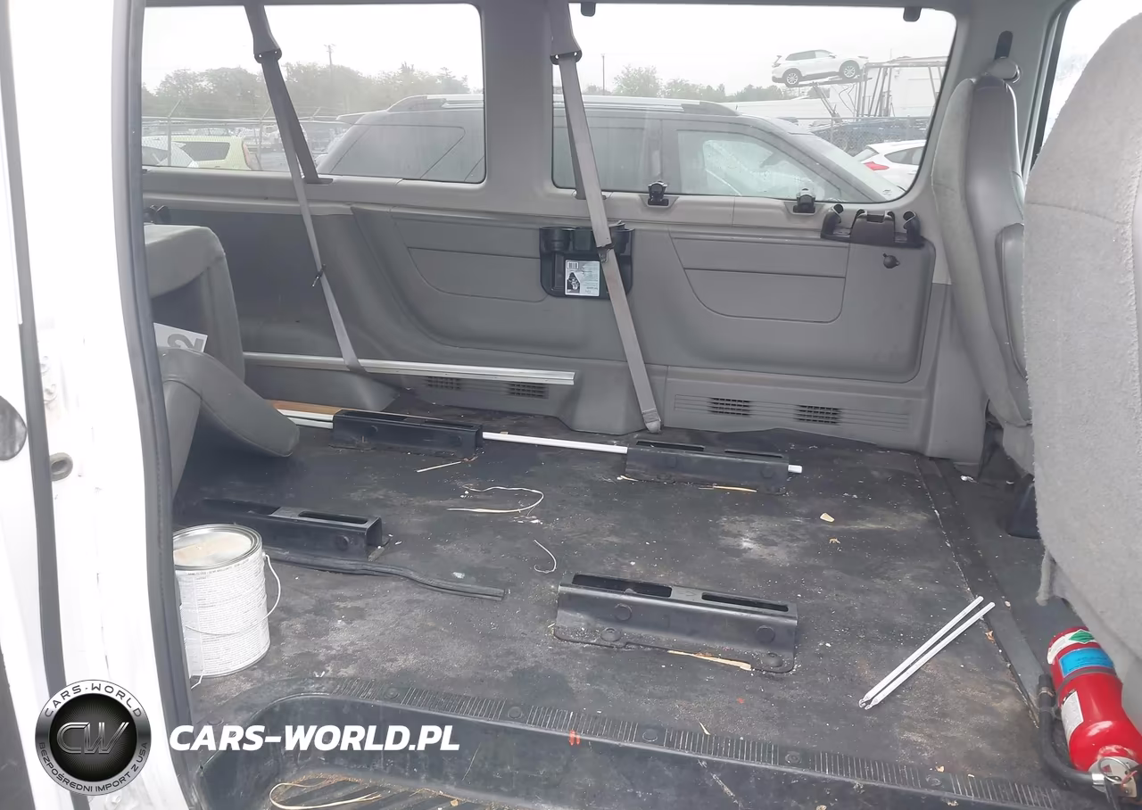 2008 Ford E-350 Super Duty Xl VIN:1FBSS31L38DA92744 - 8
