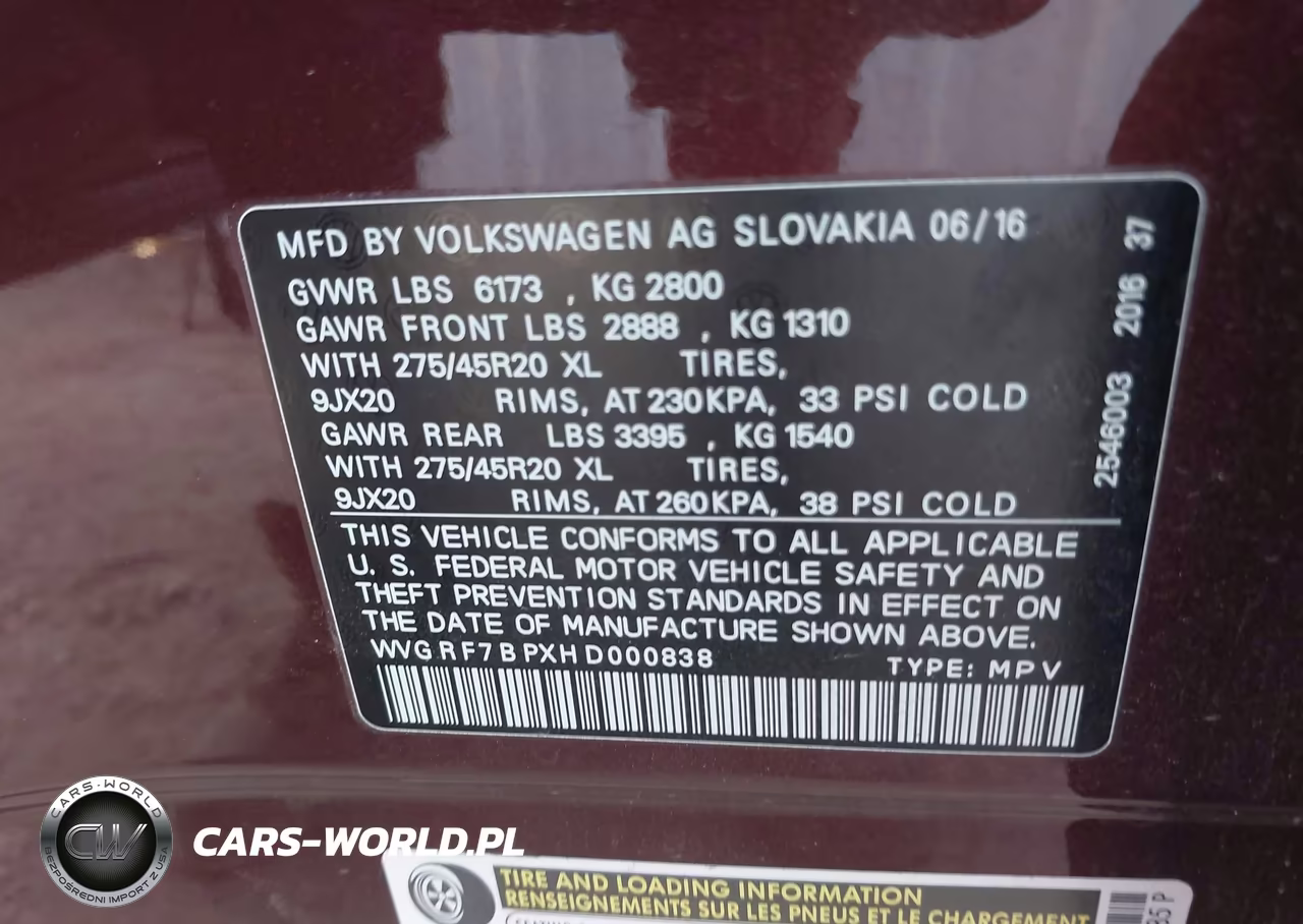 2017 Volkswagen Touareg V6 Wolfsburg Edition VIN:WVGRF7BPXHD000838 - 8