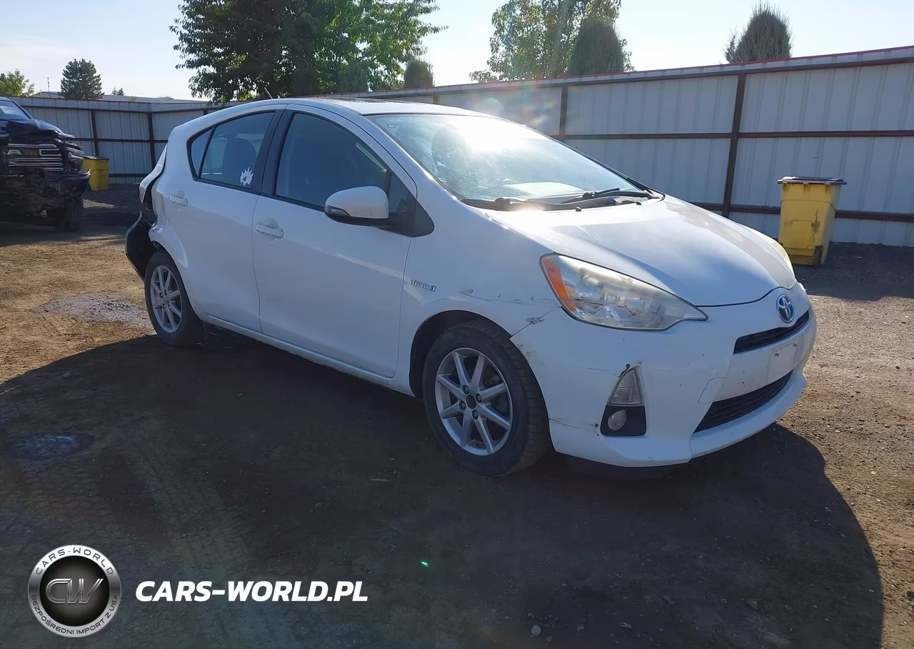 2013 Toyota Prius C Four