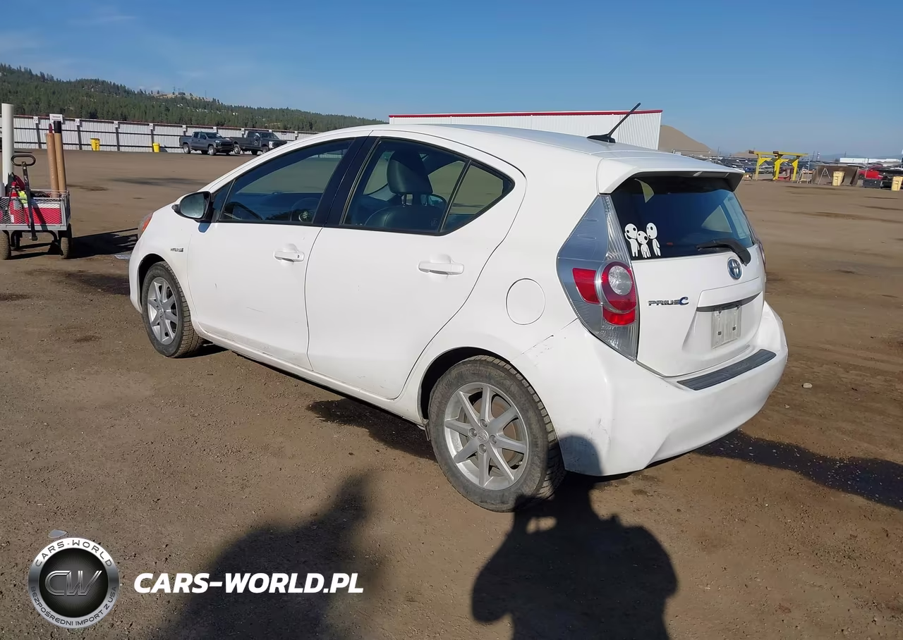 2013 Toyota Prius C Four VIN:JTDKDTB30D1043923 - 3