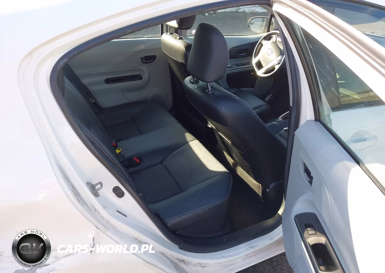 2013 Toyota Prius C Four VIN:JTDKDTB30D1043923 - 8