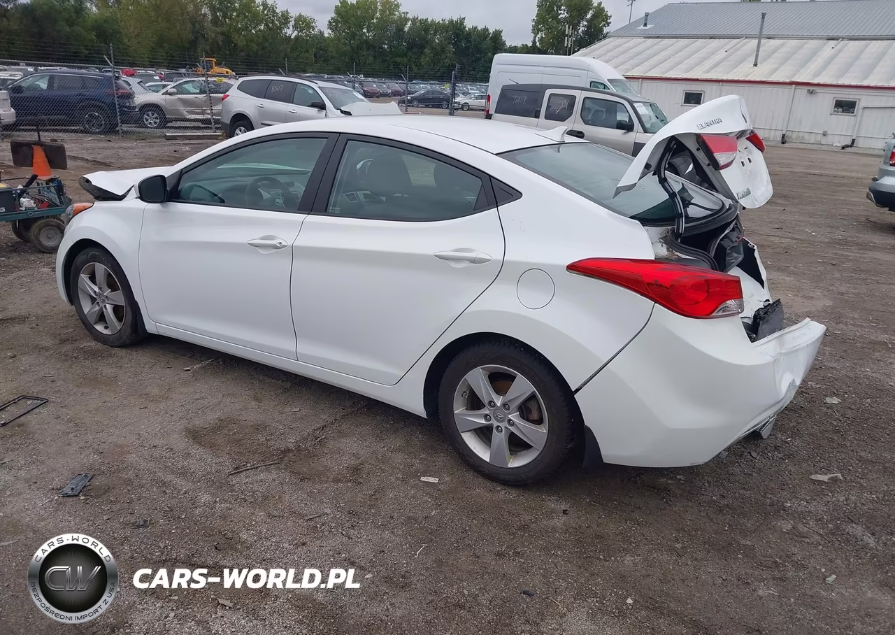 2013 Hyundai Elantra Gls VIN:5NPDH4AE5DH426187 - 3