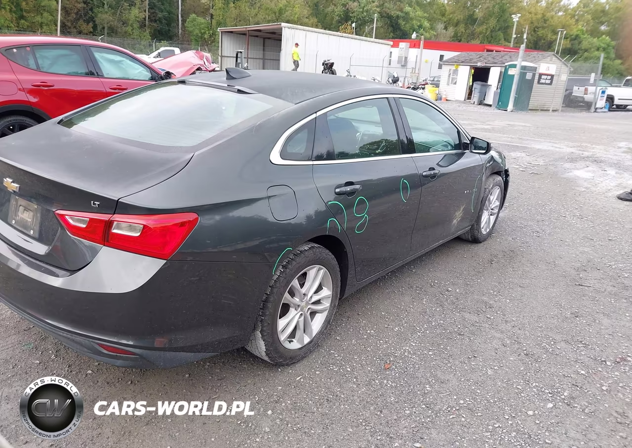 2018 Chevrolet Malibu Lt VIN:1G1ZD5STXJF145554 - 4