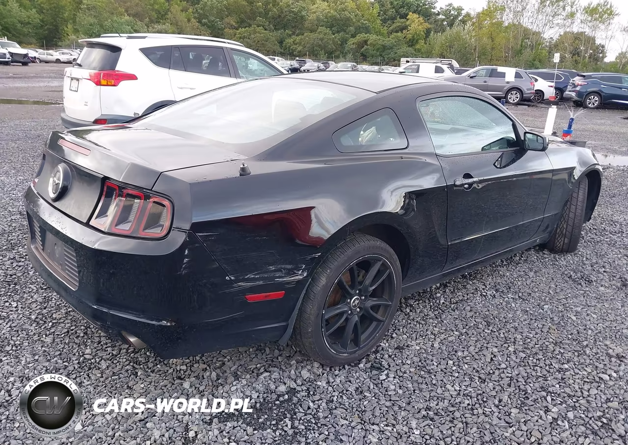 2014 Ford Mustang V6 VIN:1ZVBP8AM9E5280383 - 4