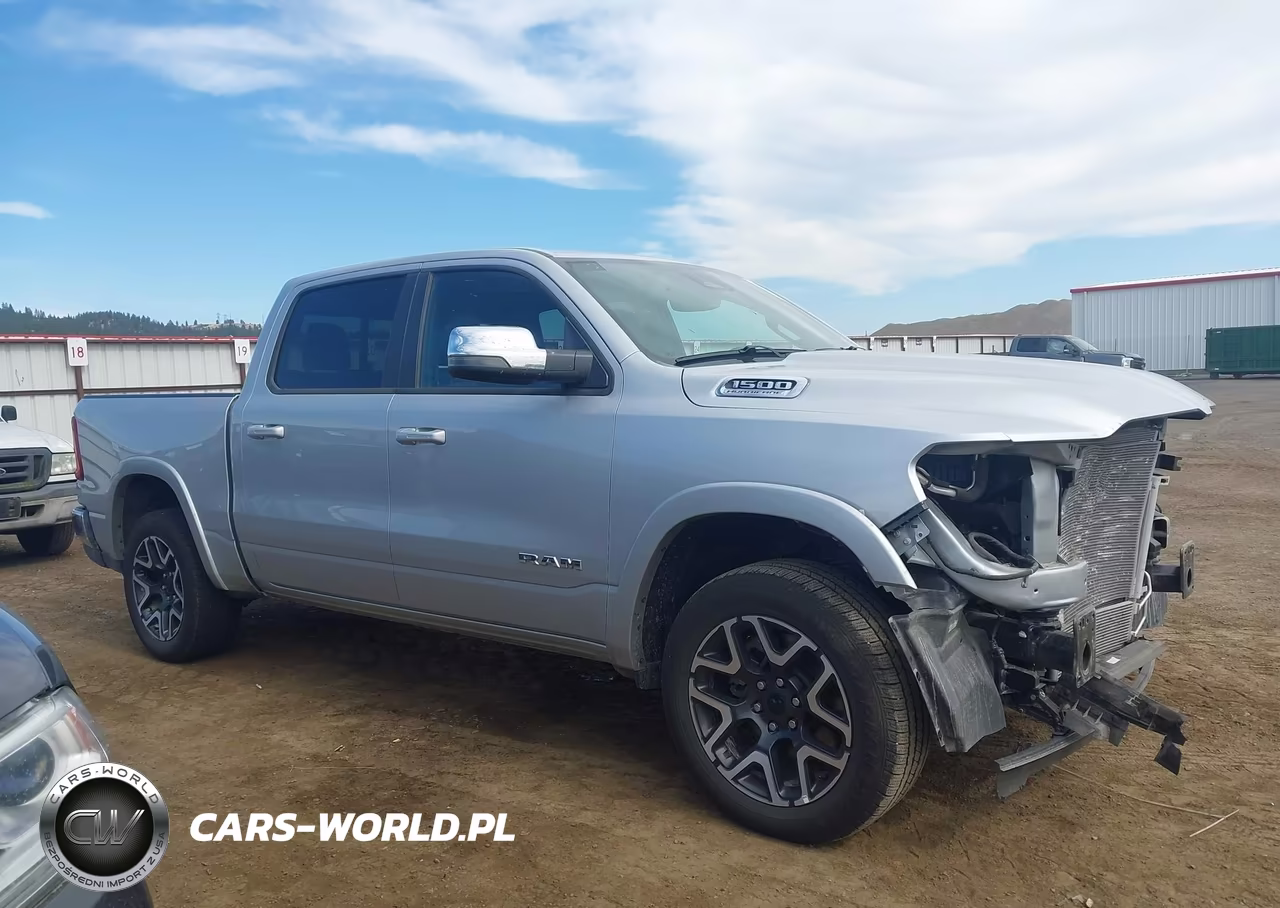 2026 Ram 1500 Laramie VIN:1C6SRFJP4TN369391 - 14