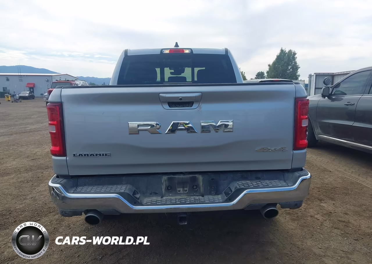 2026 Ram 1500 Laramie VIN:1C6SRFJP4TN369391 - 17