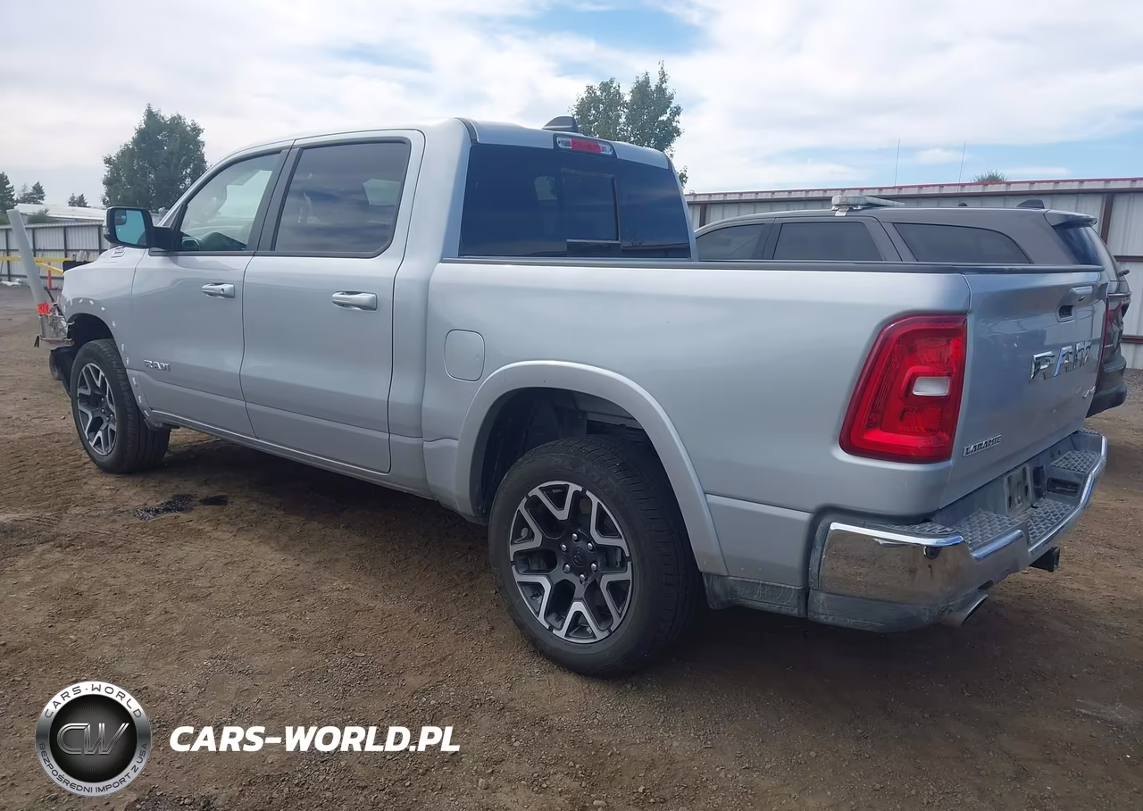 2026 Ram 1500 Laramie VIN:1C6SRFJP4TN369391 - 3