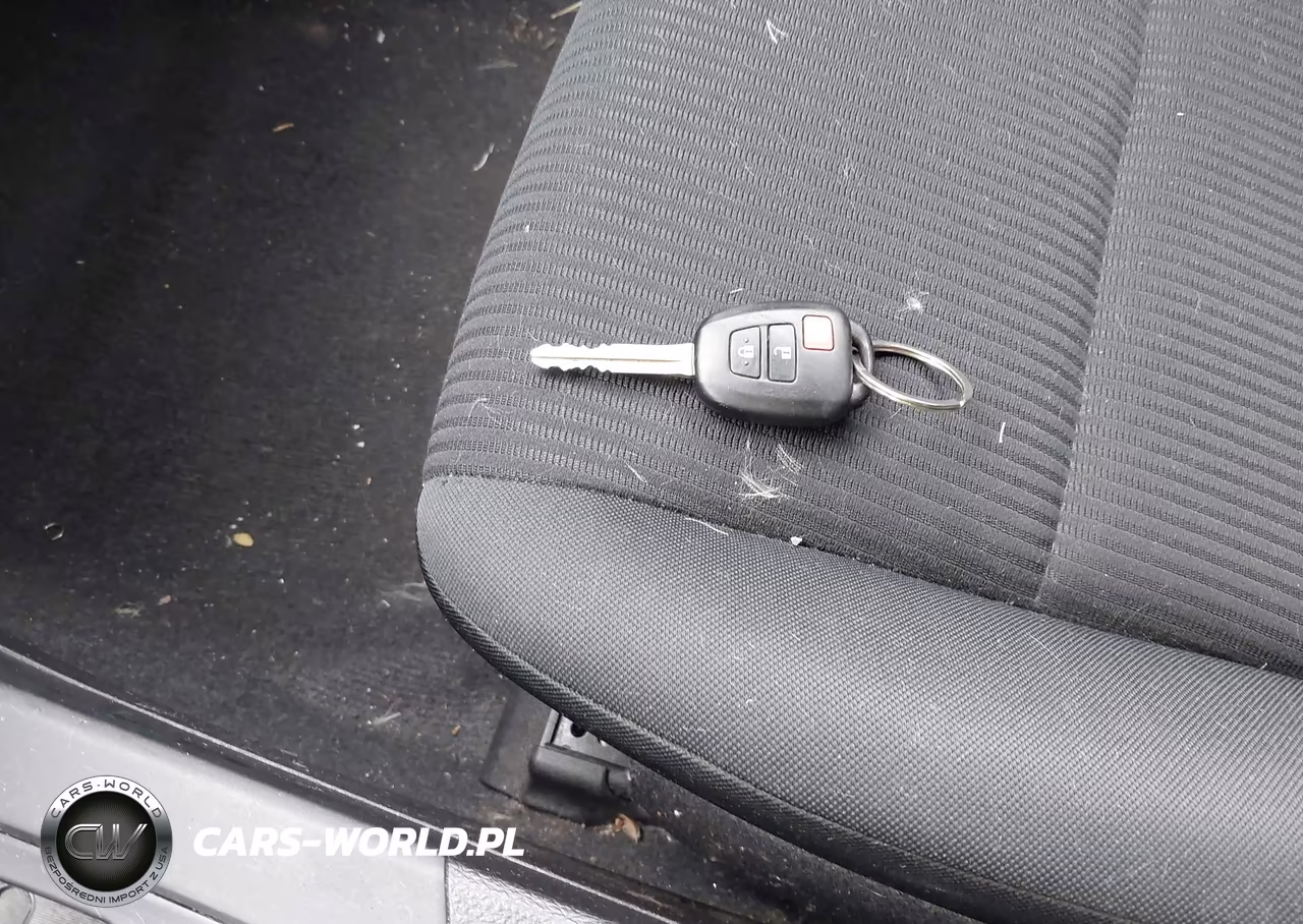 2017 Toyota Rav4 Le VIN:2T3BFREV0HW606504 - 11