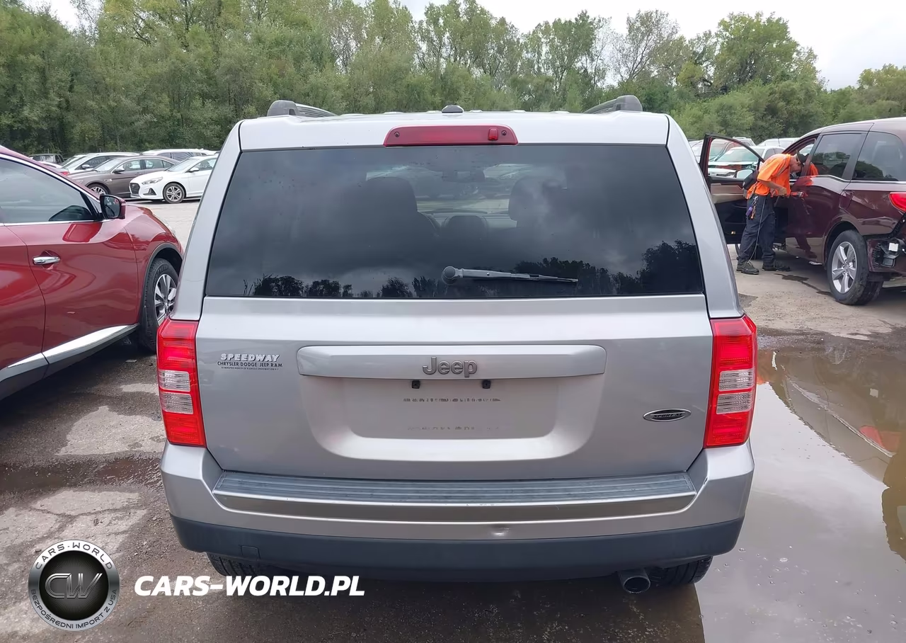 2016 Jeep Patriot Sport Se VIN:1C4NJPBA5GD699680 - 16