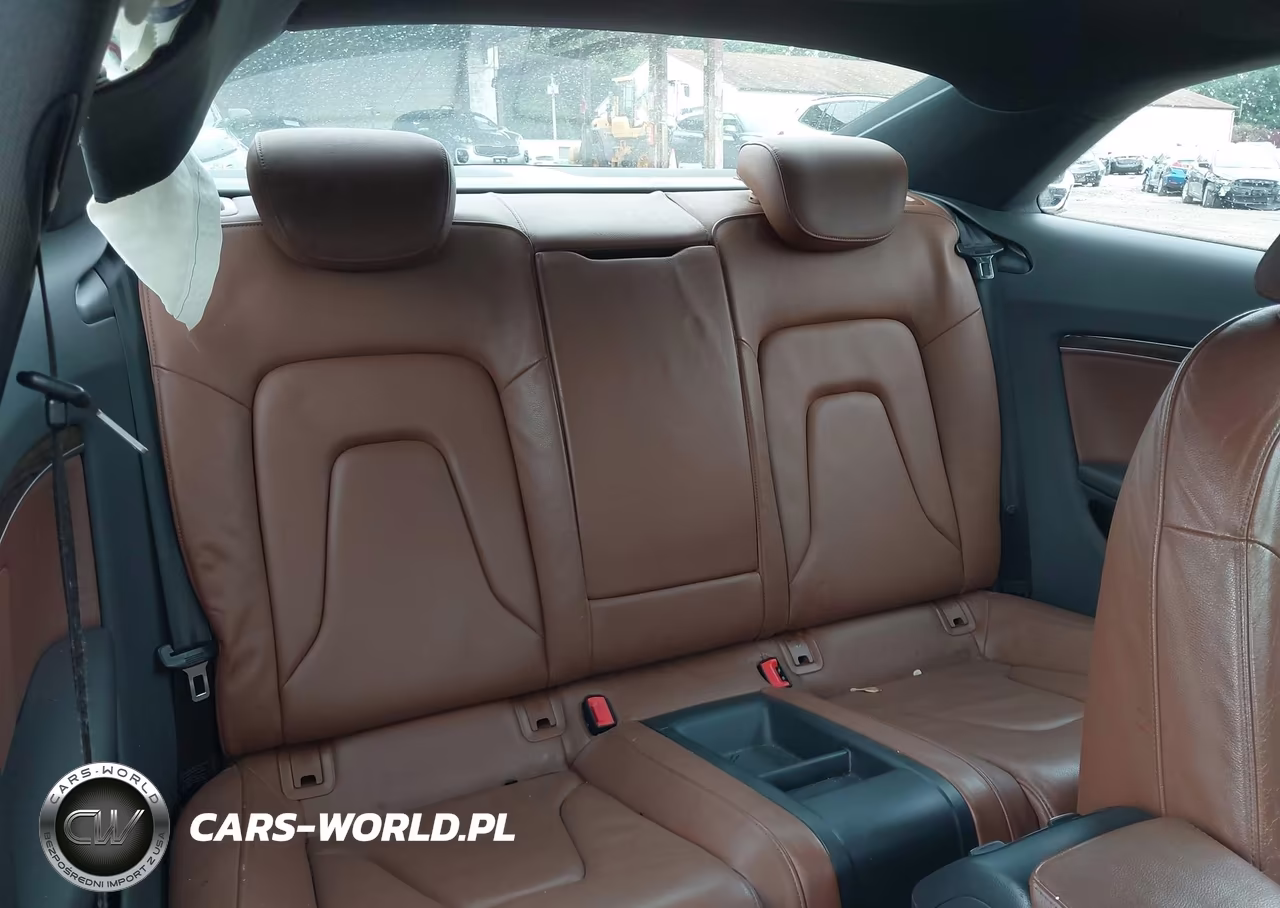 2011 Audi A5 2.0T Premium VIN:WAULFAFR3BA047055 - 8