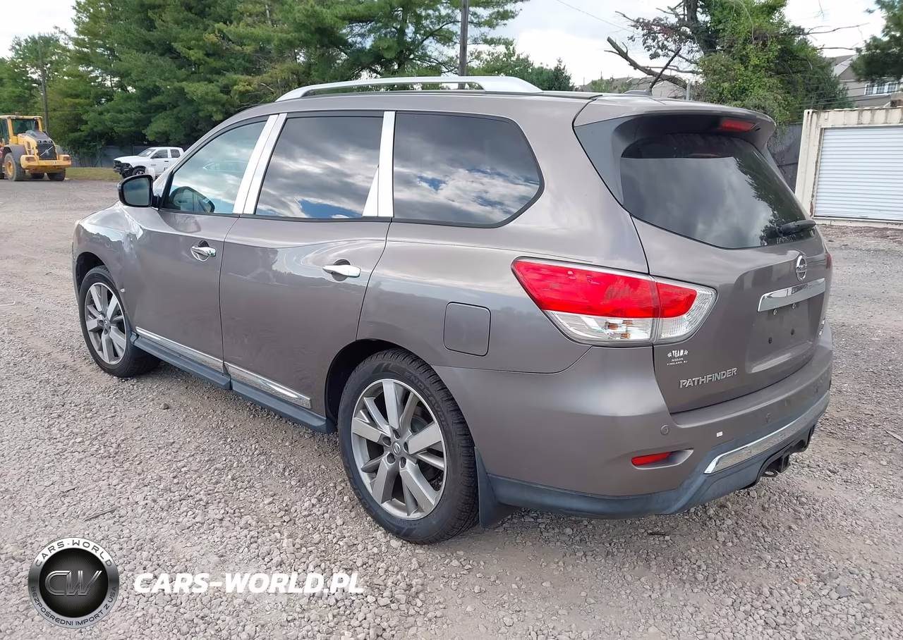 2013 Nissan Pathfinder Platinum VIN:5N1AR2MM7DC645862 - 3