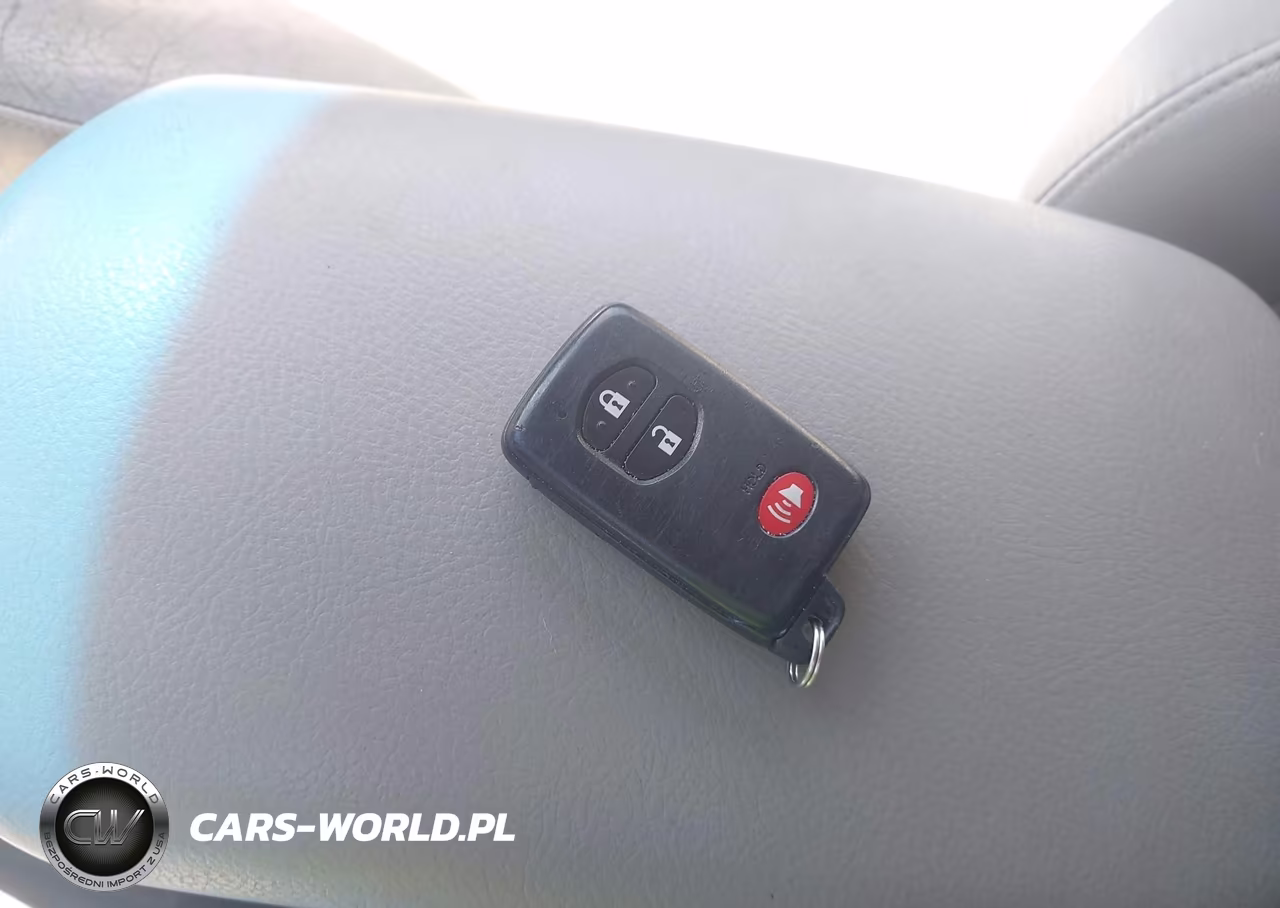 2010 Toyota Rav4 Limited V6 VIN:2T3YK4DV2AW004705 - 11