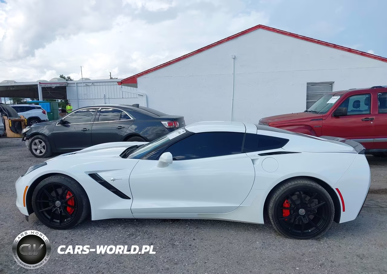2015 Chevrolet Corvette Stingray VIN:1G1YB2D78F5101260 - 14
