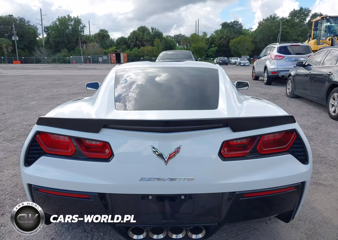 2015 Chevrolet Corvette Stingray VIN:1G1YB2D78F5101260 - 16