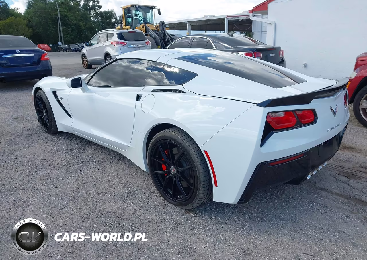 2015 Chevrolet Corvette Stingray VIN:1G1YB2D78F5101260 - 3