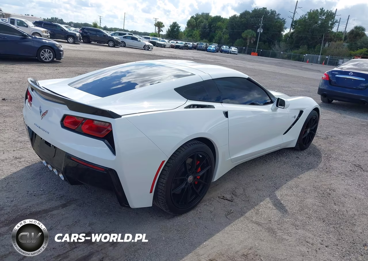 2015 Chevrolet Corvette Stingray VIN:1G1YB2D78F5101260 - 4