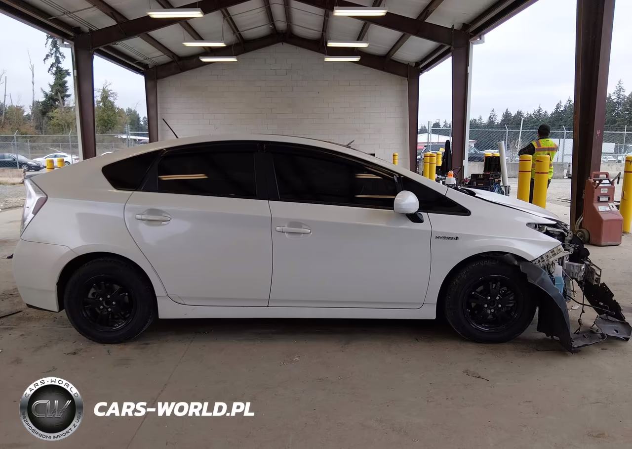 2015 Toyota Prius Four VIN:JTDKN3DU4F1920385 - 14