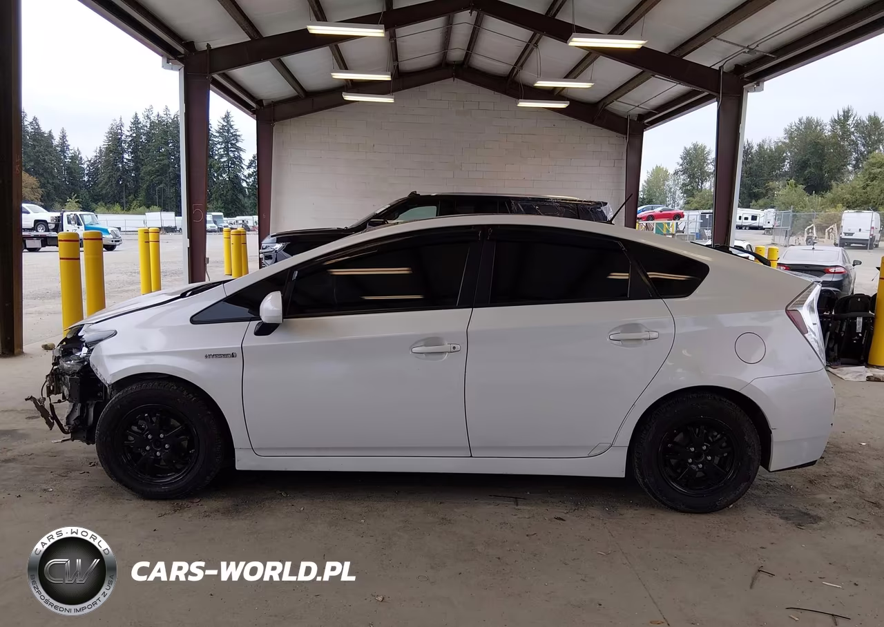 2015 Toyota Prius Four VIN:JTDKN3DU4F1920385 - 15