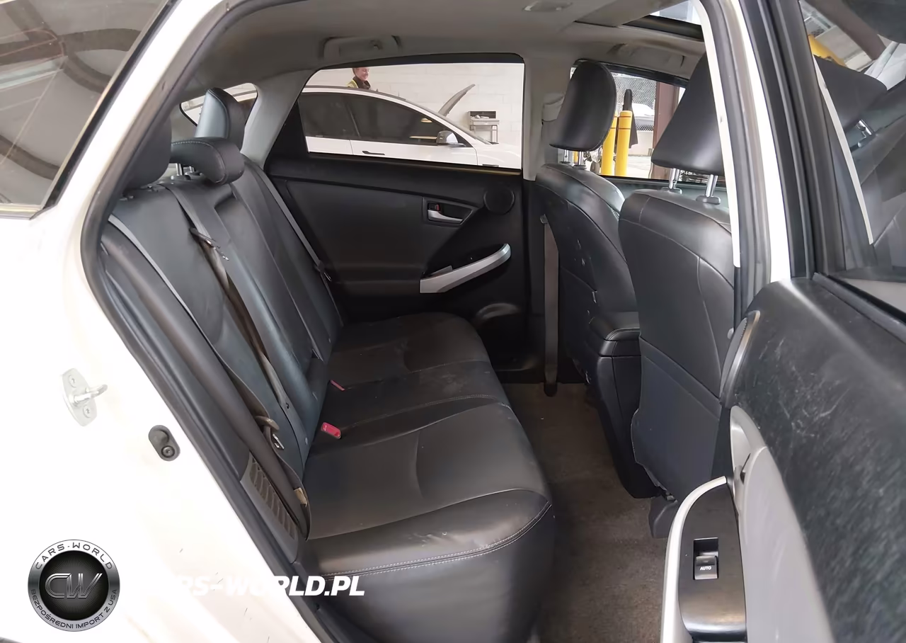 2015 Toyota Prius Four VIN:JTDKN3DU4F1920385 - 8