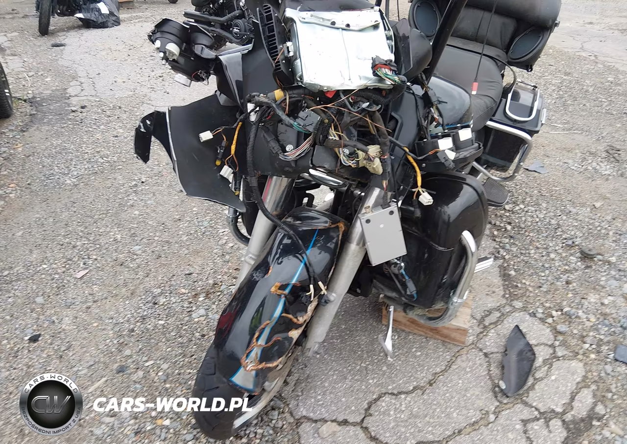 2013 Harley-Davidson Fltru Road Glide Ultra VIN:1HD1KGM16DB628440 - 13