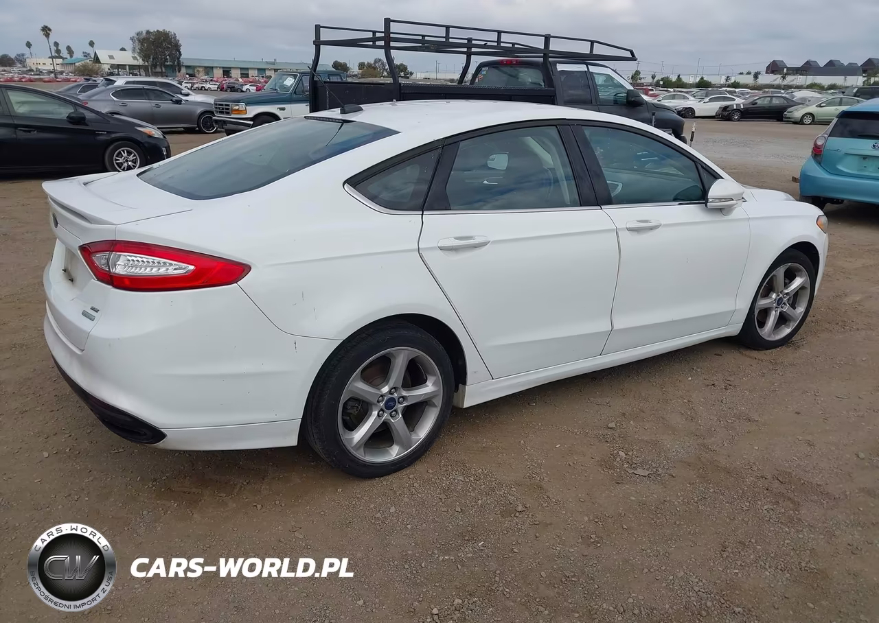 2015 Ford Fusion Se VIN:3FA6P0H92FR310514 - 4