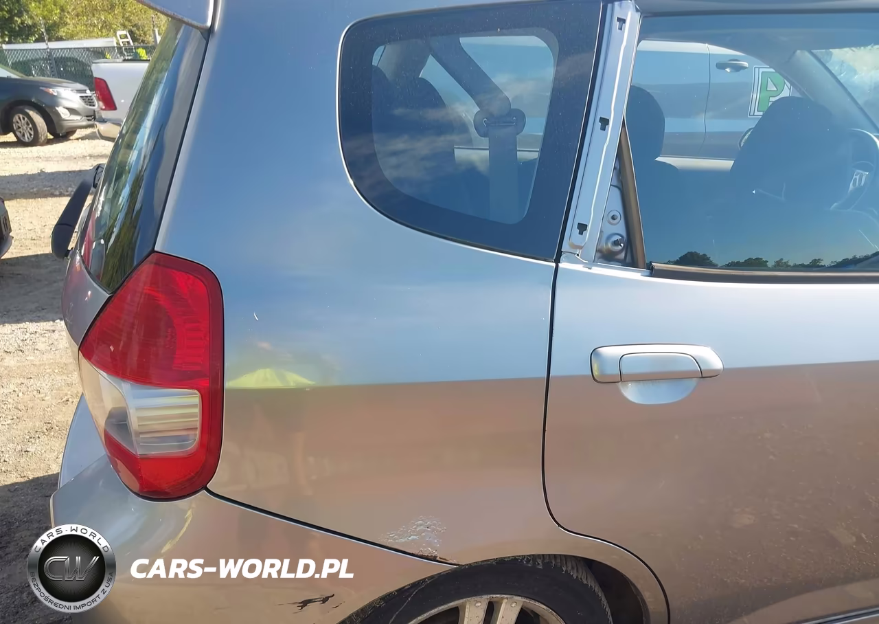 2007 Honda Fit Sport VIN:JHMGD38687S021169 - 17