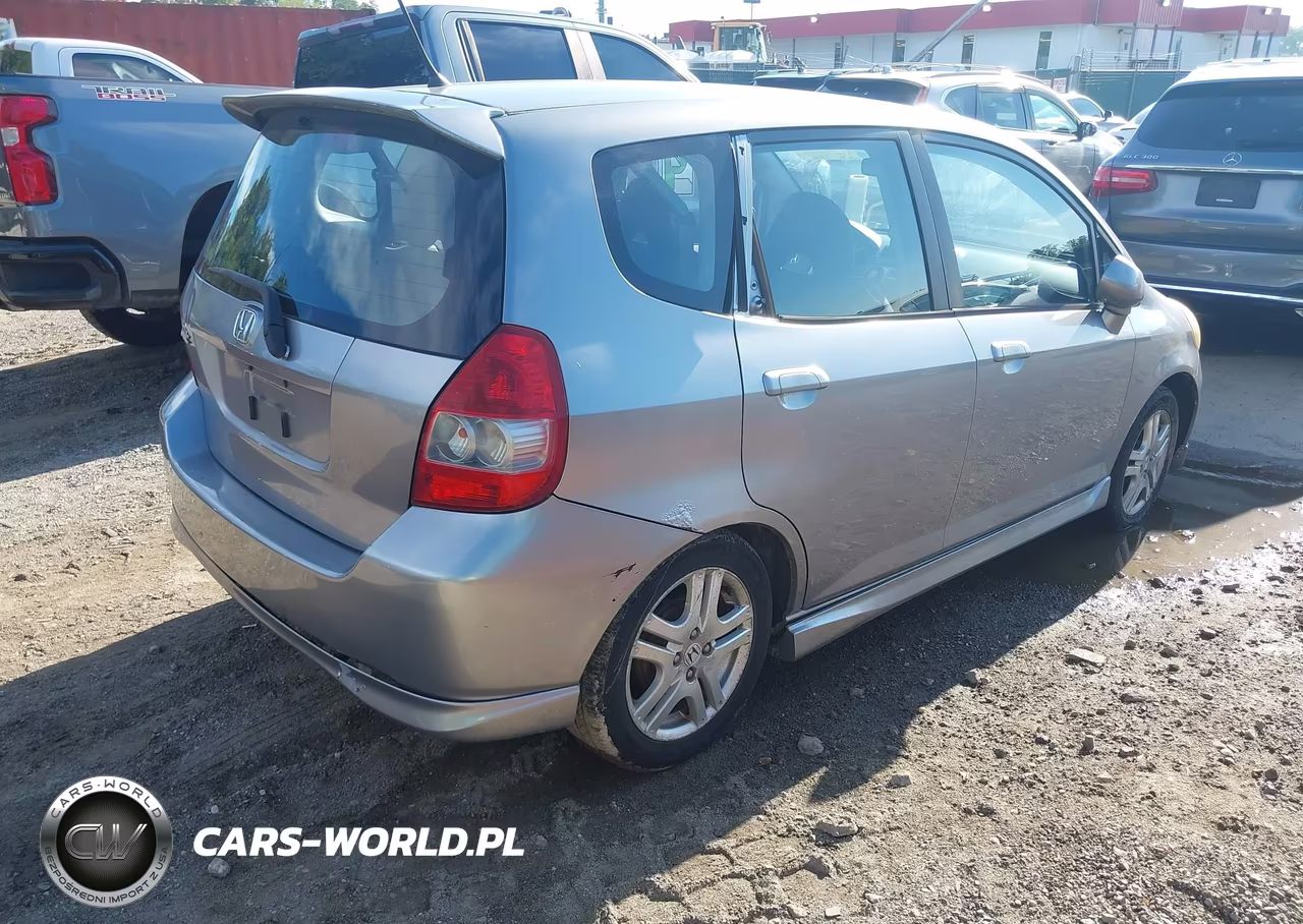 2007 Honda Fit Sport VIN:JHMGD38687S021169 - 4