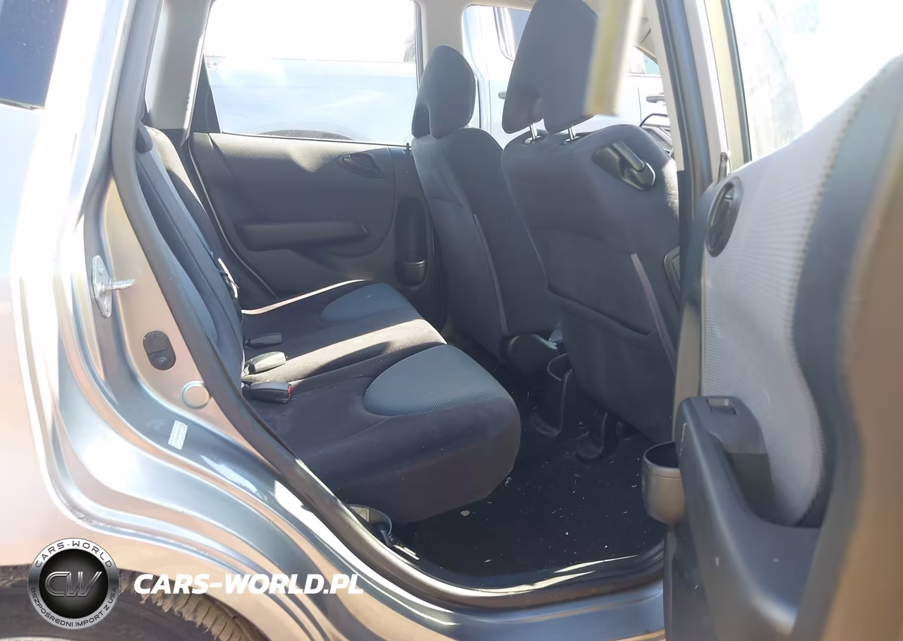 2007 Honda Fit Sport VIN:JHMGD38687S021169 - 8