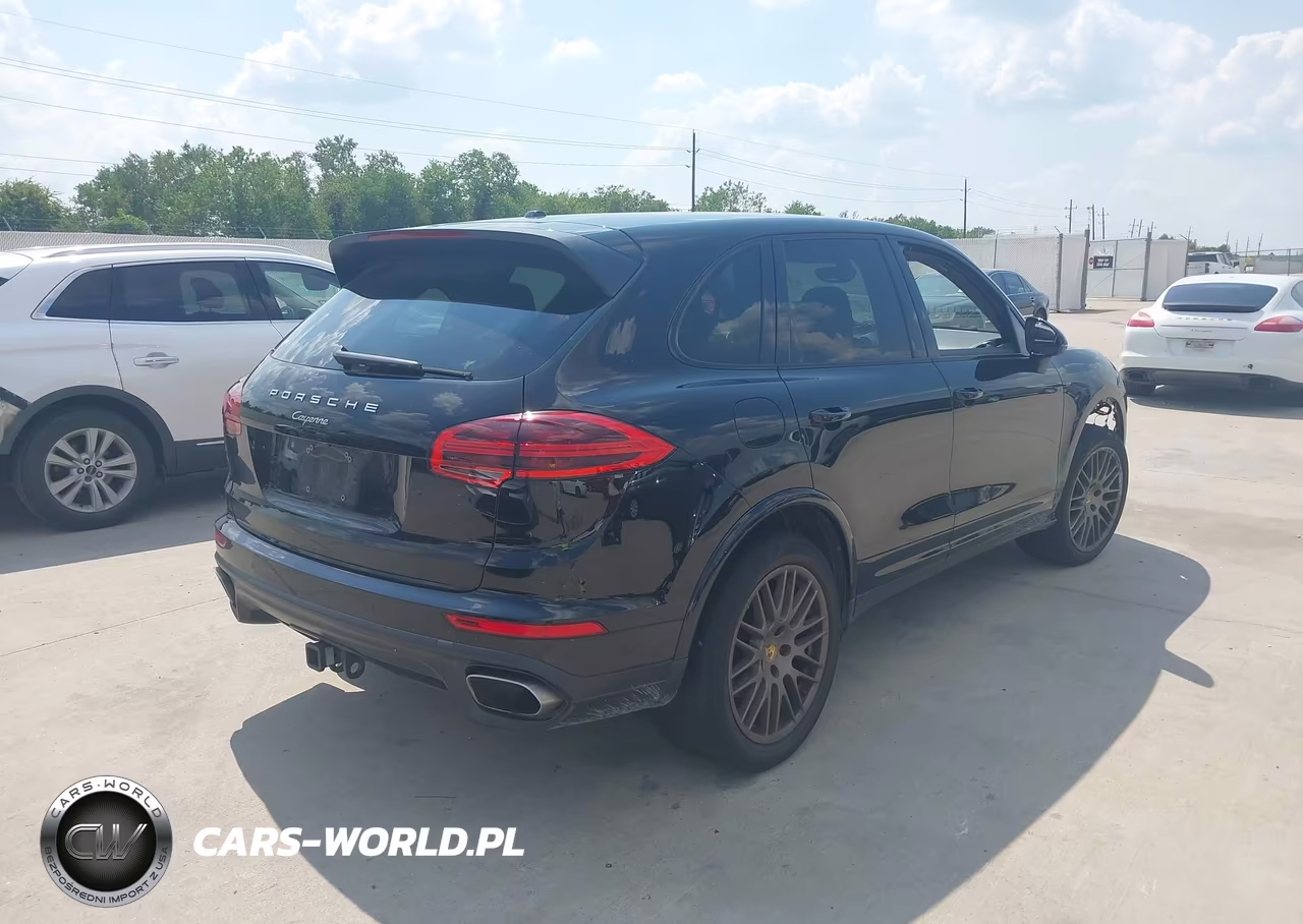 2017 Porsche Cayenne VIN:WP1AA2A22HKA81188 - 4