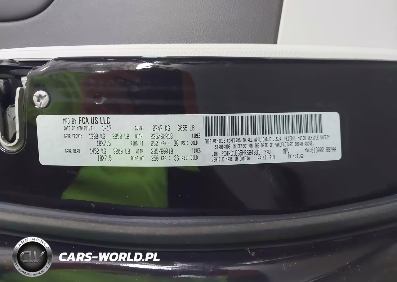 2017 Chrysler Pacifica Touring-L Plus VIN:2C4RC1EG5HR684331 - 9