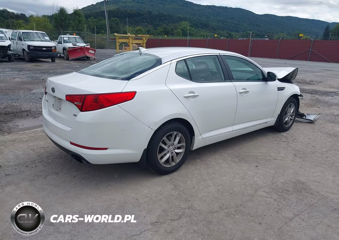 2012 Kia Optima Lx VIN:KNAGM4A7XC5292203 - 4