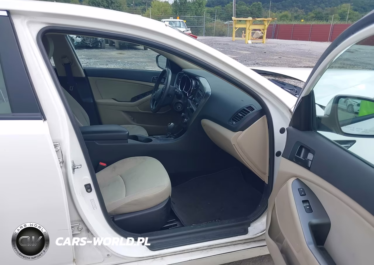 2012 Kia Optima Lx VIN:KNAGM4A7XC5292203 - 5