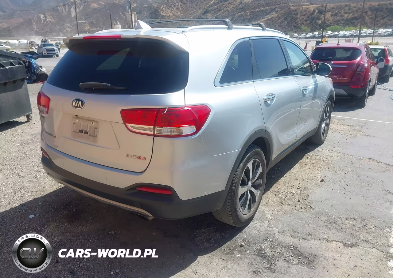 2017 Kia Sorento 2.0T Ex VIN:5XYPH4A10HG253623 - 4