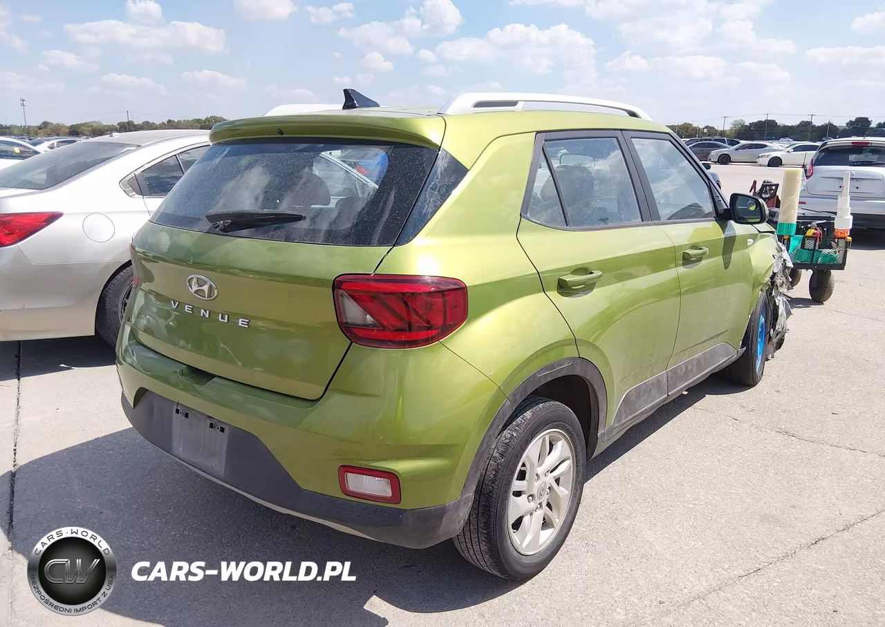 2020 Hyundai Venue Sel VIN:KMHRC8A34LU025658 - 4