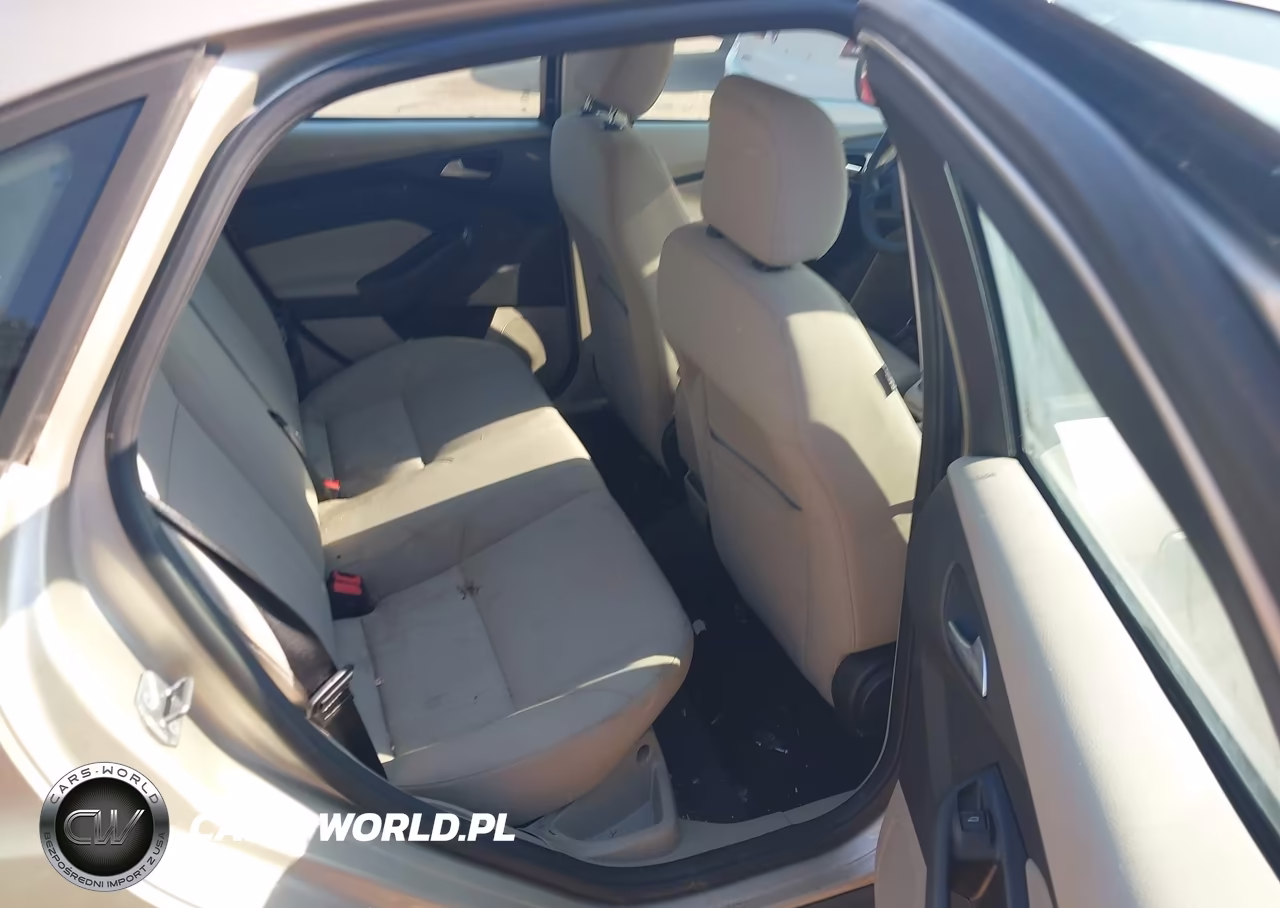 2017 Ford Focus Se VIN:1FADP3F2XHL342269 - 8