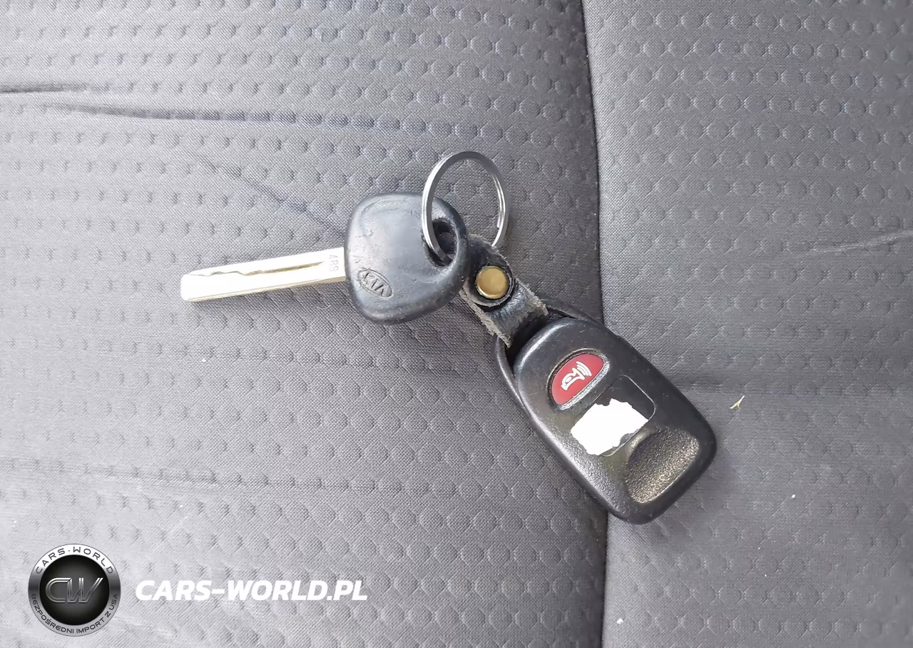 2012 Kia Sorento Lx VIN:5XYKT3A16CG246199 - 11