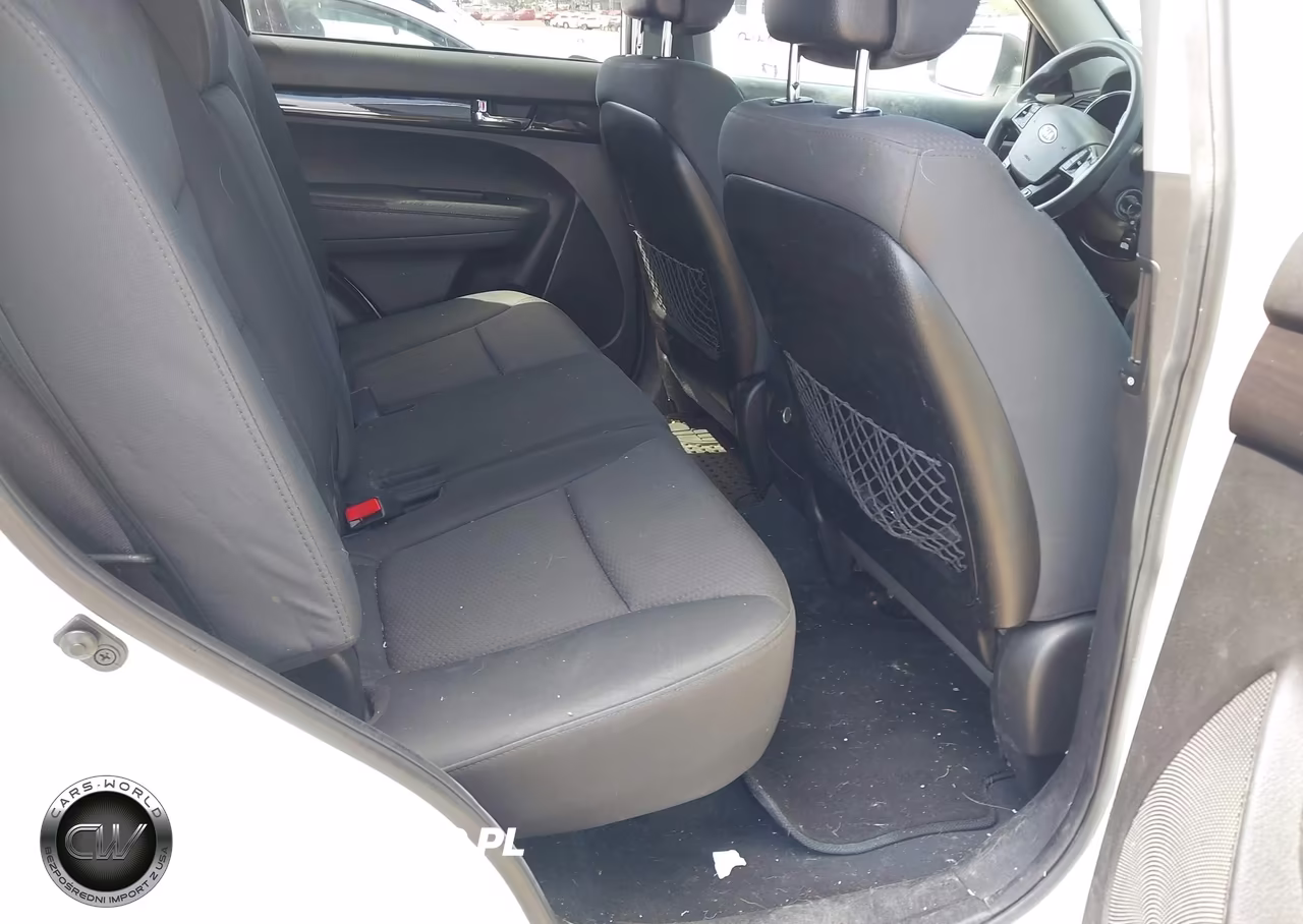 2012 Kia Sorento Lx VIN:5XYKT3A16CG246199 - 8