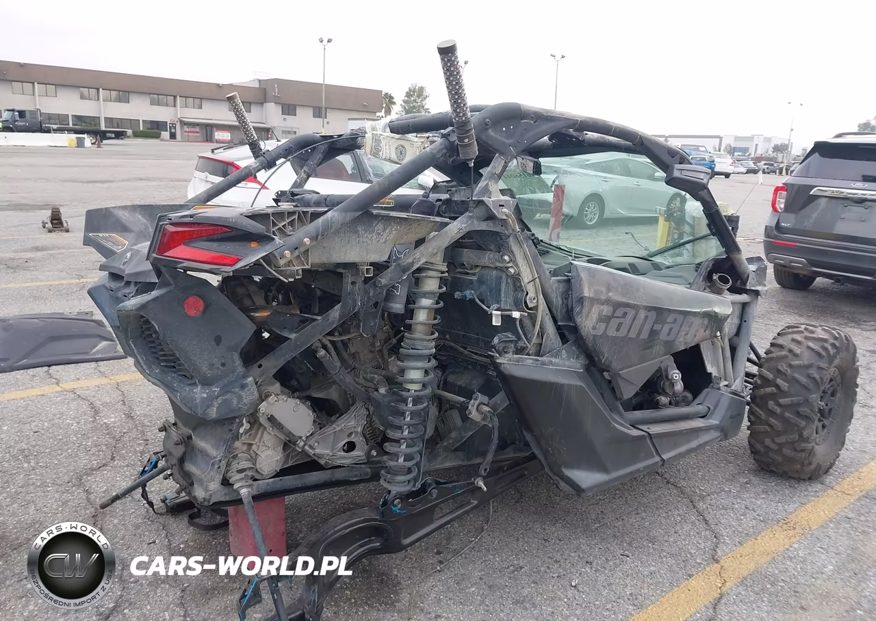 2019 Can-Am Maverick X3 X Rs Turbo R VIN:3JBVXAW4XKK000216 - 4