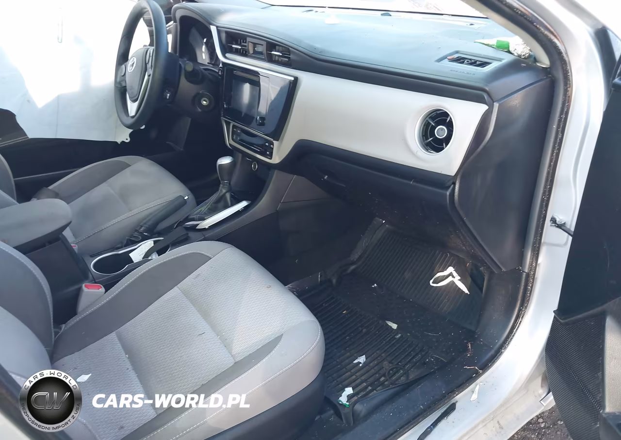 2019 Toyota Corolla Le VIN:2T1BURHE6KC210371 - 5