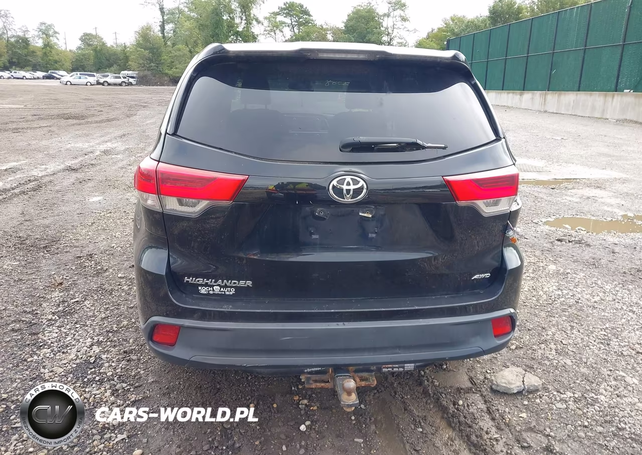 2019 Toyota Highlander Le VIN:5TDBZRFH0KS921845 - 16