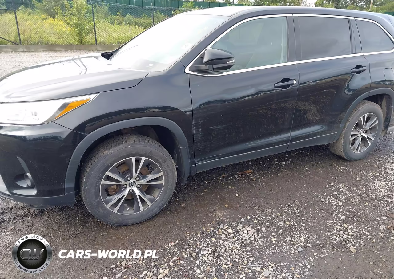 2019 Toyota Highlander Le VIN:5TDBZRFH0KS921845 - 6