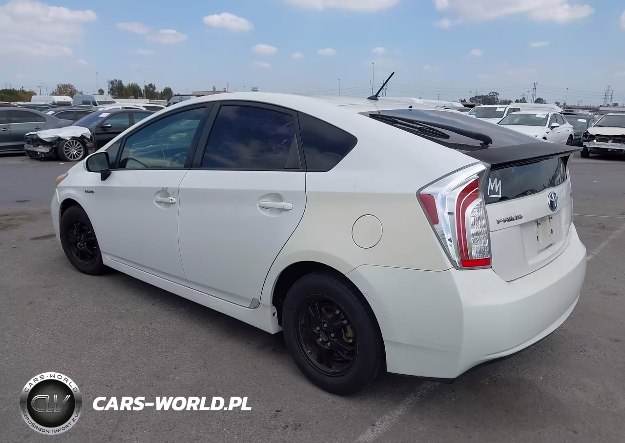 2014 Toyota Prius Two VIN:JTDKN3DU9E0363087 - 3