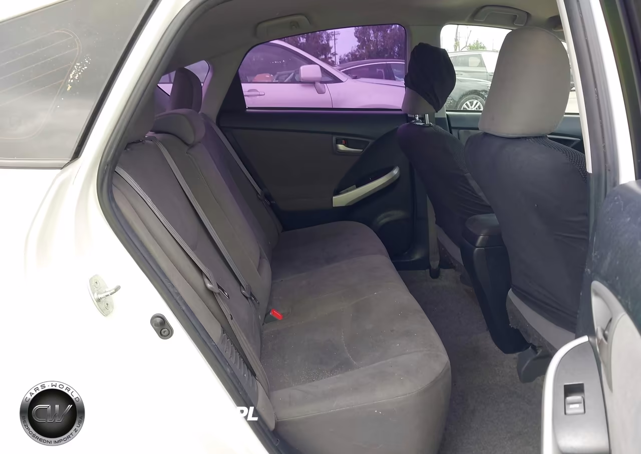 2014 Toyota Prius Two VIN:JTDKN3DU9E0363087 - 8