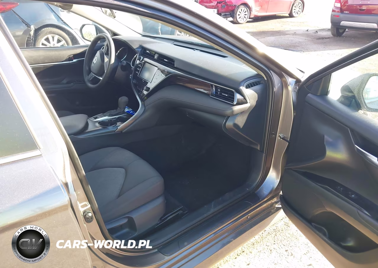 2020 Toyota Camry Le Hybrid VIN:4T1C31AK8LU521163 - 5