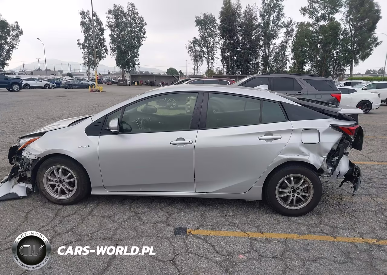 2017 Toyota Prius Three VIN:JTDKARFU4H3035218 - 14