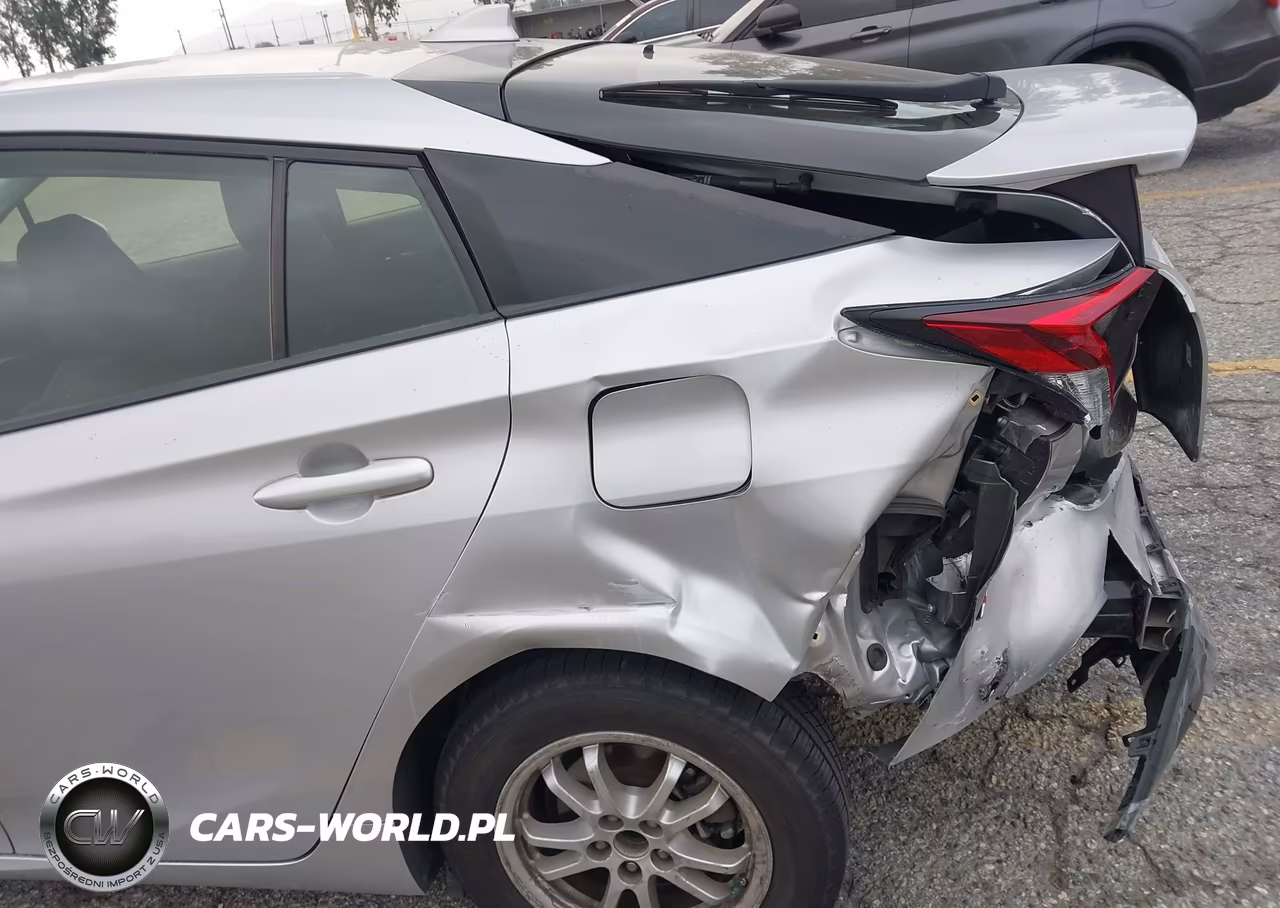 2017 Toyota Prius Three VIN:JTDKARFU4H3035218 - 19