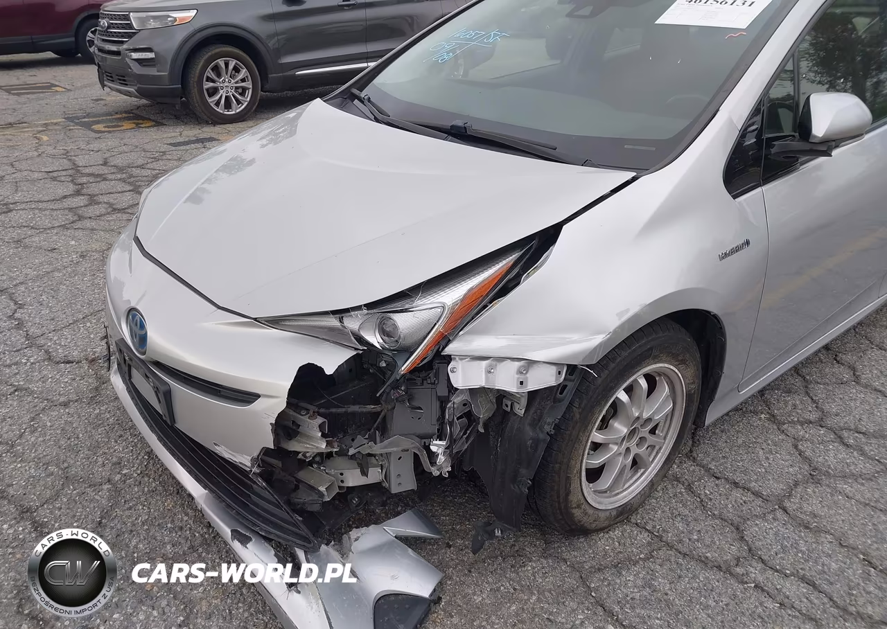 2017 Toyota Prius Three VIN:JTDKARFU4H3035218 - 6