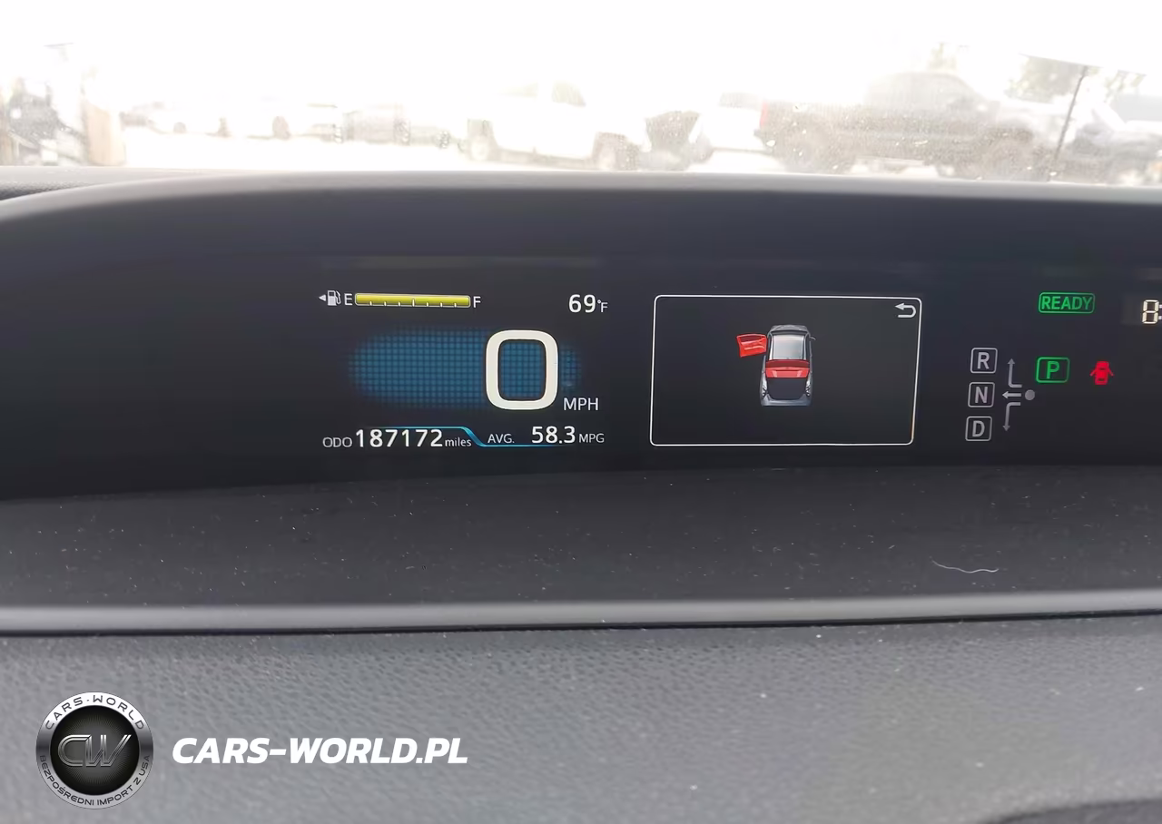 2017 Toyota Prius Three VIN:JTDKARFU4H3035218 - 7