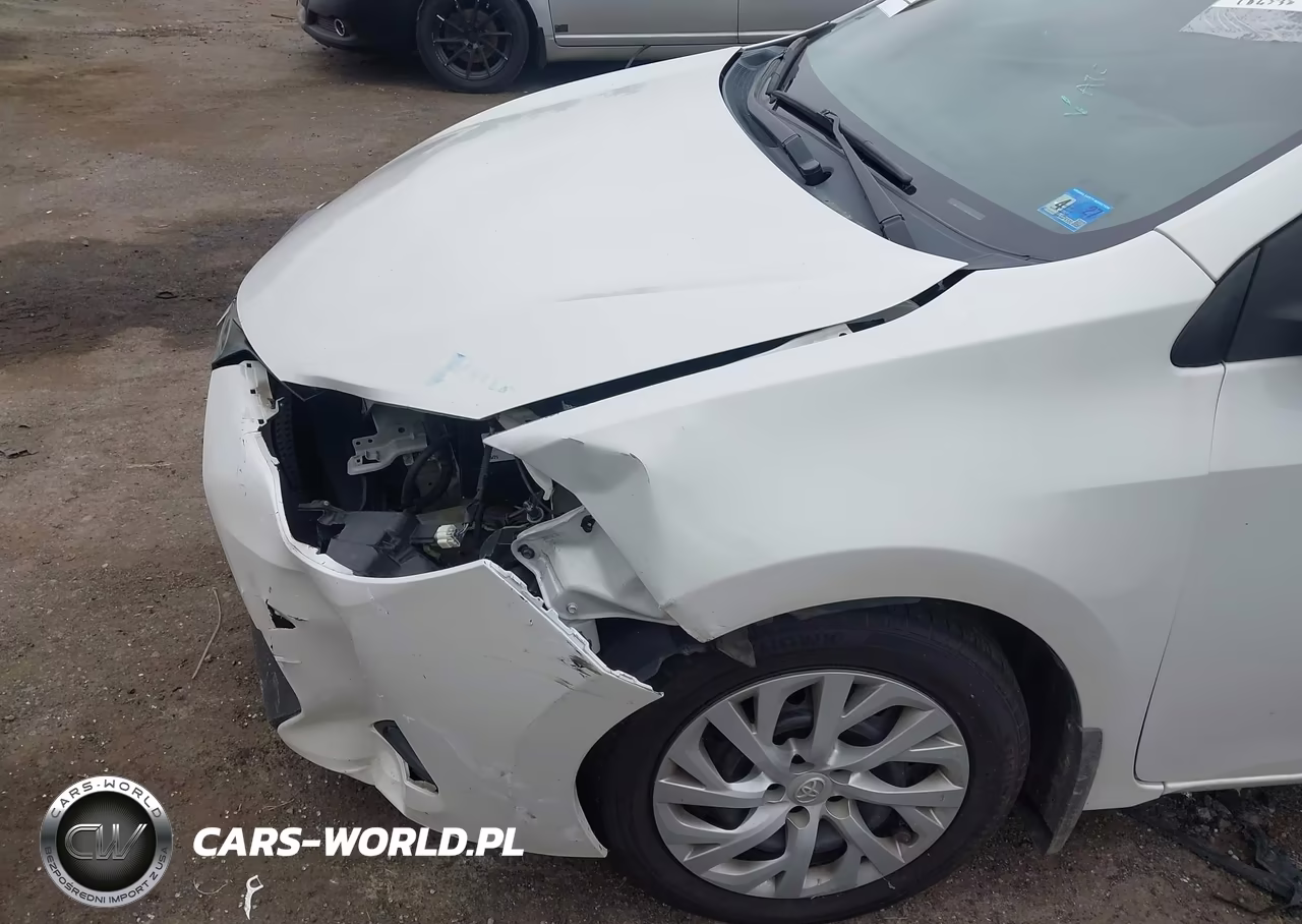 2019 Toyota Corolla Le VIN:5YFBURHE8KP900882 - 18